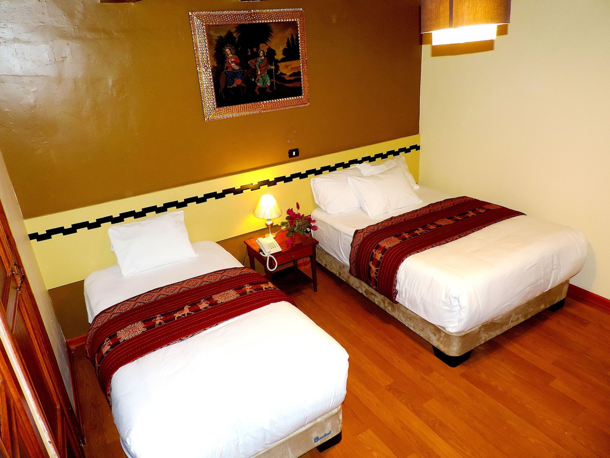 Kintu Classic Cusco Luaran gambar